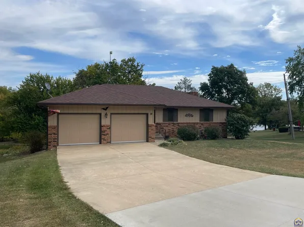 10 Lakeshore Dr, Emporia, KS 66801