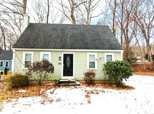 9 Falls River Cir, Essex, CT 06442