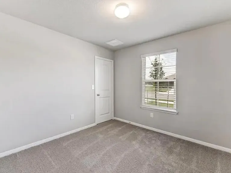 2216 Dickinson Ter — Photo 16