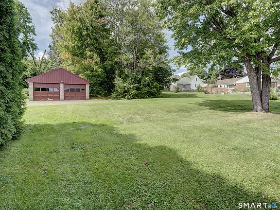 5th image of 222 Maplewood Avenue