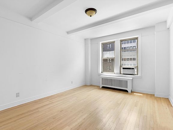 5th image of 41 W 72nd St APT 10D