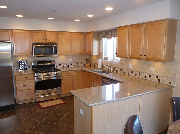 2nd image of 2982 Carlsbad Cir
