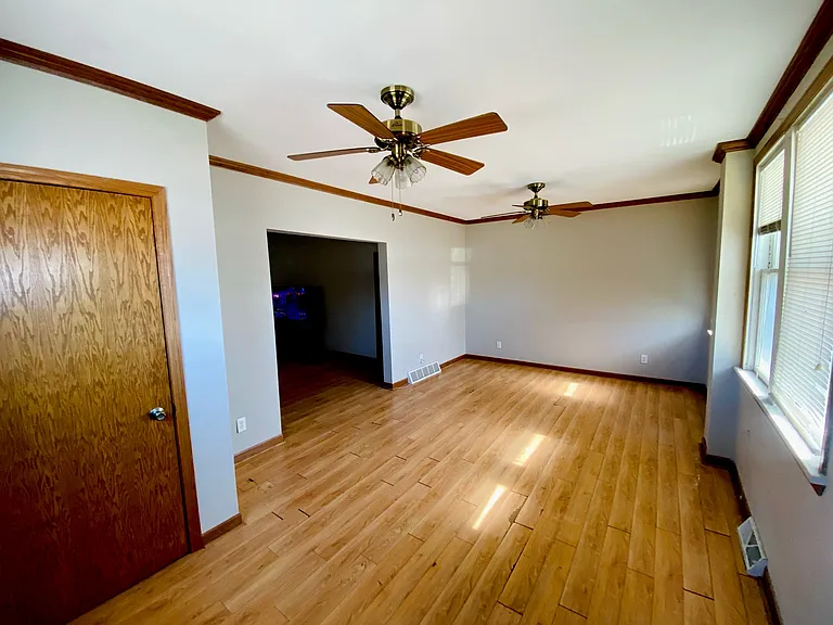 1408 Oshkosh Ave — Photo 10