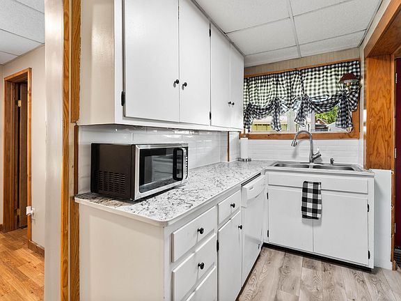 4th image of 1201 Dorey St