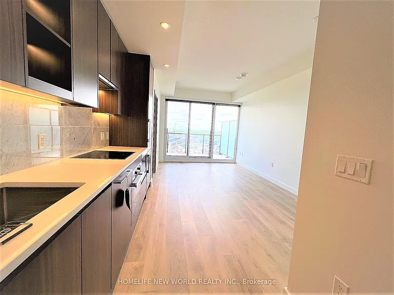 85 McMahon Dr #1110 — Photo 5