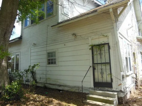 548 N 7th Ave, Laurel, MS 39440