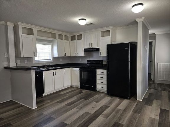 3rd image of 185 Casebier St #185
