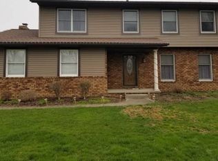 498 Cedarcrest Dr, Tallmadge, OH 44278