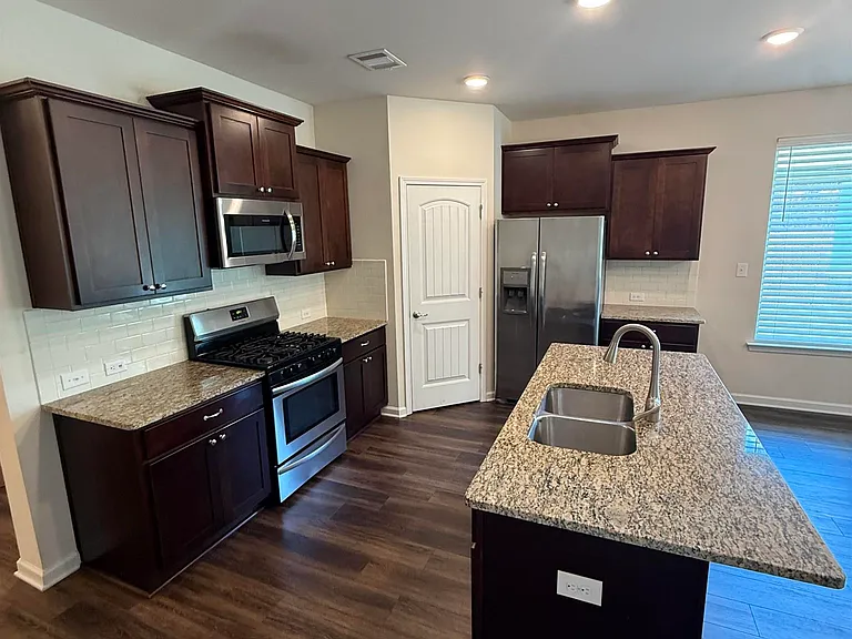 1103 Foxtail Dr — Photo 27