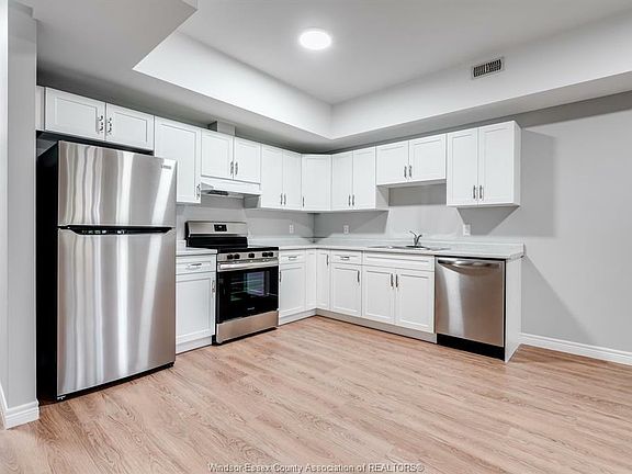 4th image of 29 Orange St #27