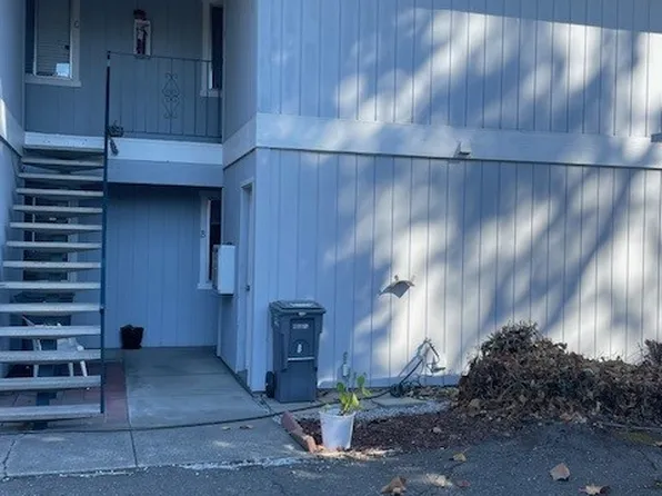 820 Carlita Cir #B, Rohnert Park, CA 94928