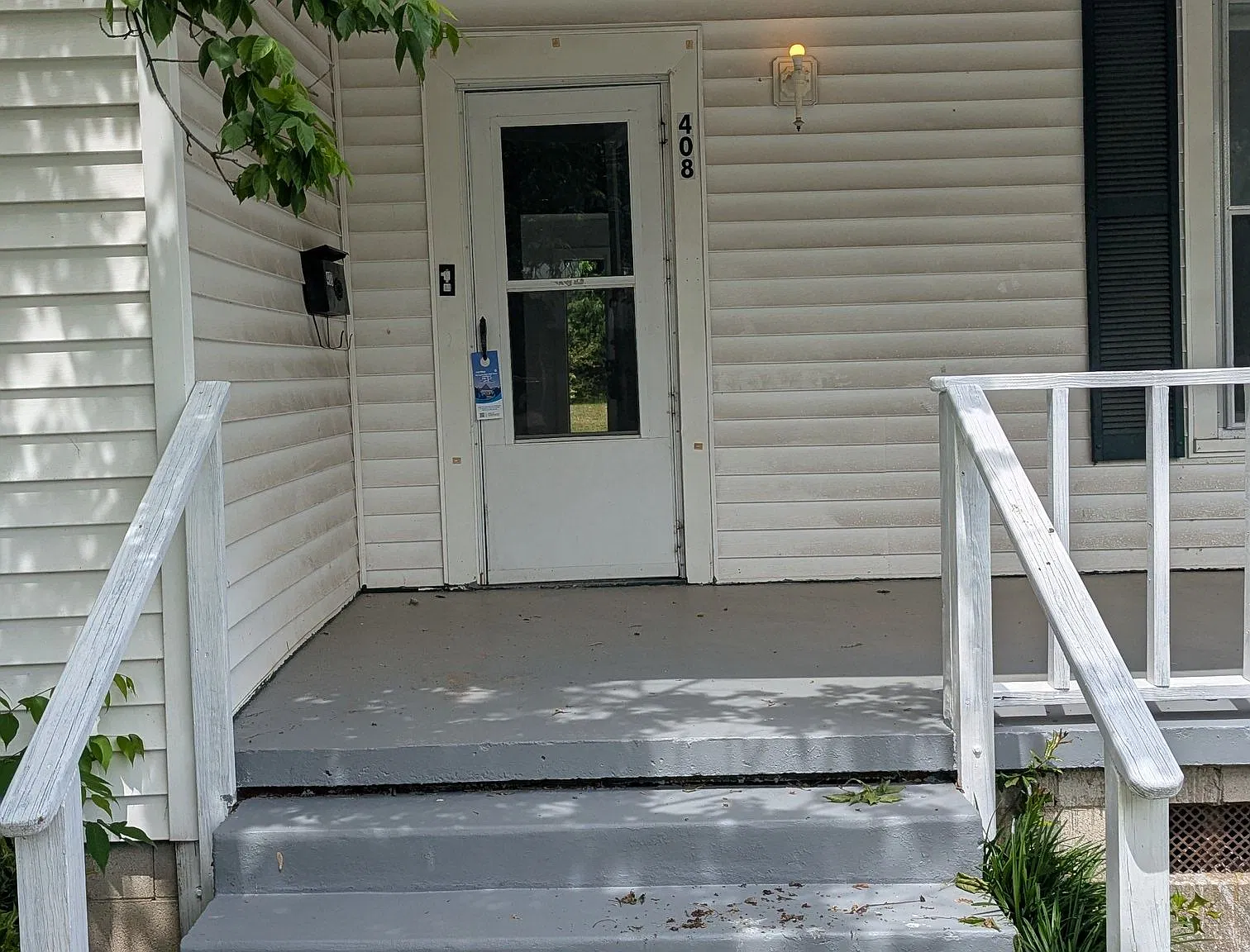2 bed, 1.0 bath, 1136 sqft, $1,495 — Photo 2