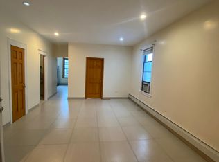 6020 Gates Ave, Ridgewood, NY 11385