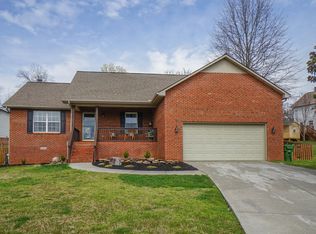 1605 Manheim Cir, Maryville, TN 37804