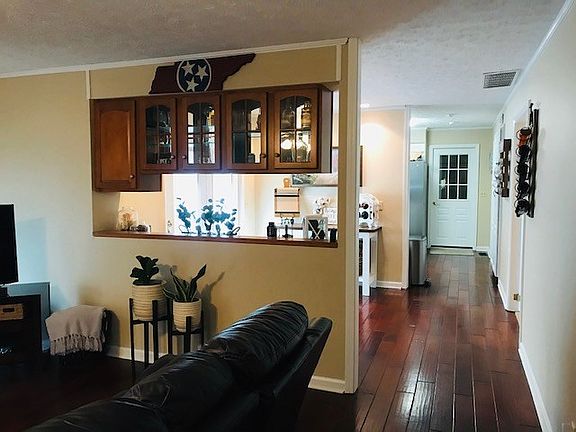 5th image of 2674 Country Club Dr