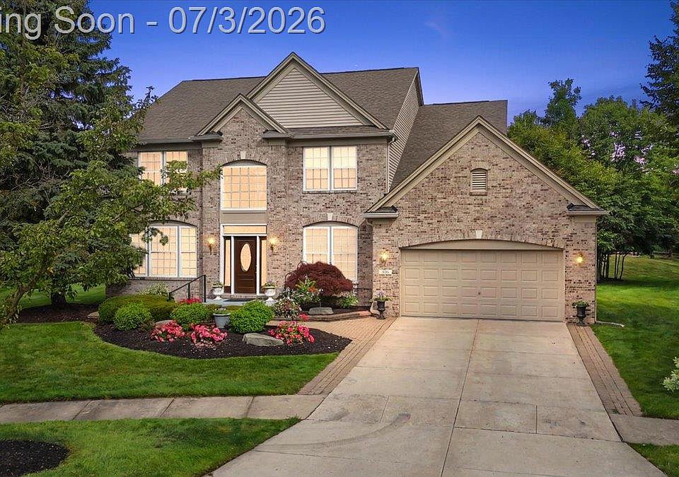 1st image of 376 Bracken Ct