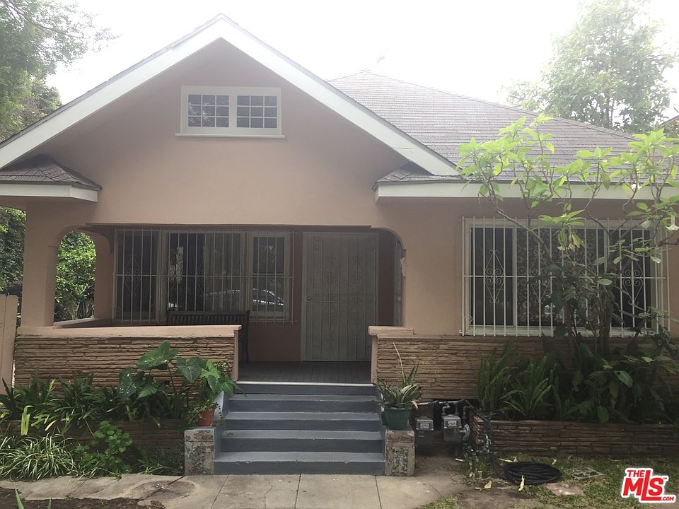 1st image of 2641 S Harvard Blvd