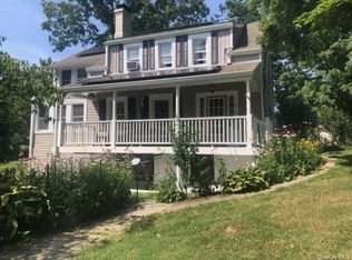 21 Overlook Rd, Poughkeepsie, NY 12603