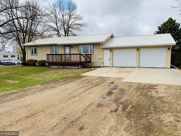 3rd image of 2553 Birchwood Dr