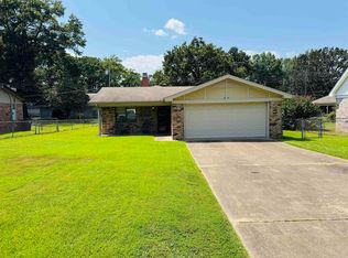 1816 N James St, Jacksonville, AR 72076