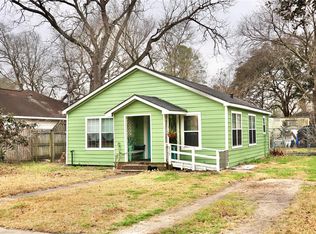 815 W Willis St, Alvin, TX 77511
