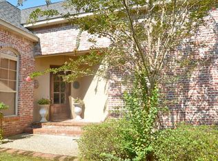 47 Canal Dr, Hattiesburg, MS 39402