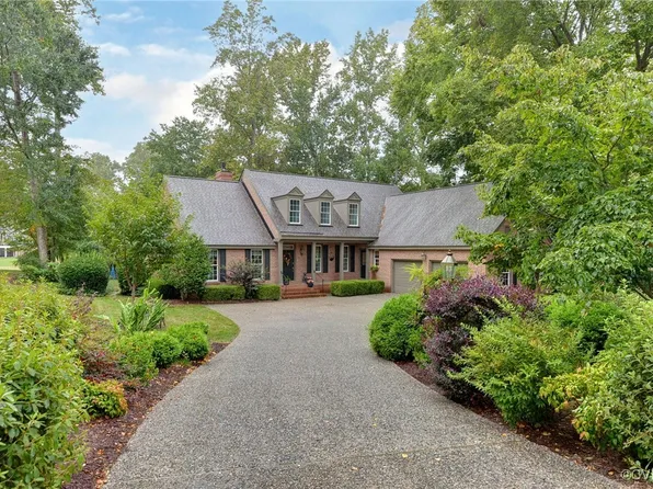 108 Harlech, Williamsburg, VA 23188