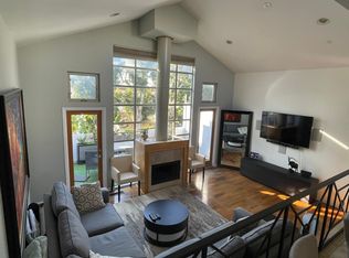 721 3rd St, Hermosa Beach, CA 90254