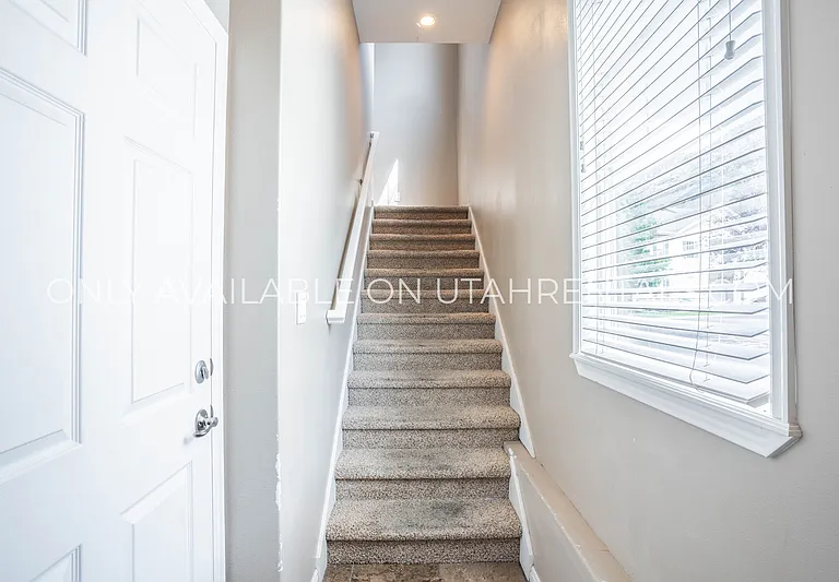 1028 Canyon Vista Rd #3 — Photo 24