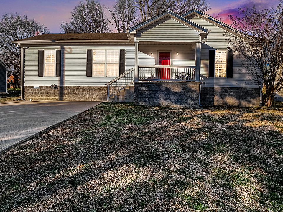 1st image of 64 Phillips Ave