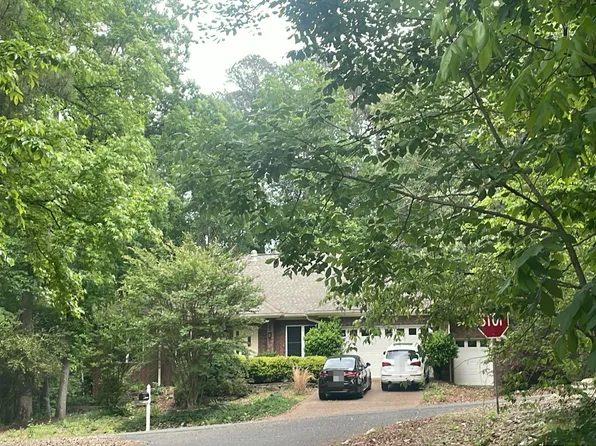 4 Romano Ln, Hot Springs Village, AR 71909