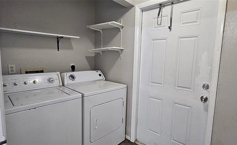 1205 Academy Blvd #B — Photo 12