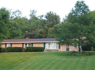 1638 W Woodbine Rd, Fawn Grove, PA 17321