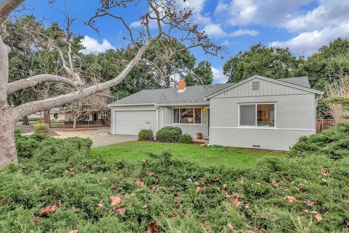 20739 Scofield Dr photo 1