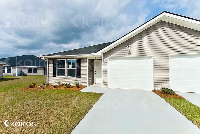 1st image of 19 Bungalow Cir