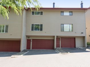 24060 NE Treehill Dr, Wood Village, OR 97060