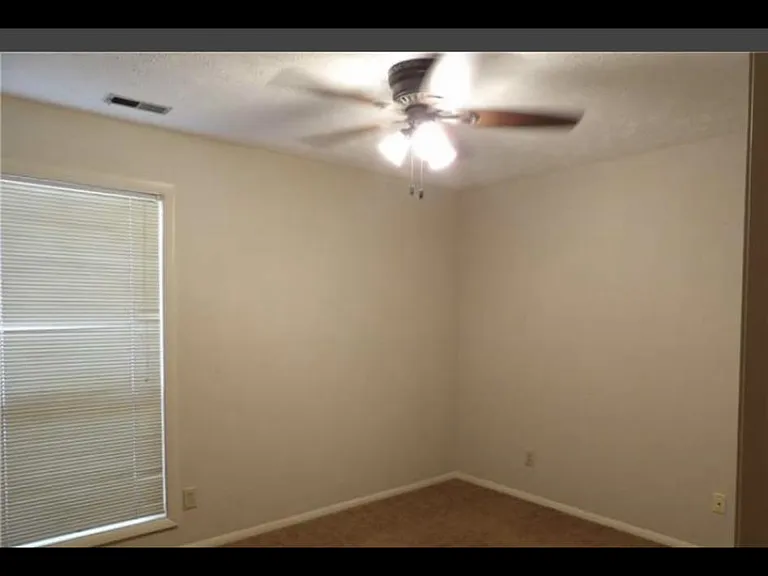 1901 Tryon Dr #4 — Photo 5