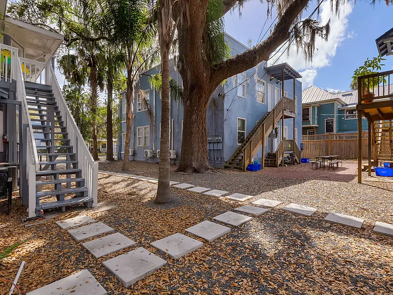 606 S Park Ave — Photo 5