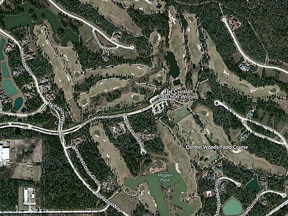  Aerial showing location of Berkley Hall, golf course and Club.