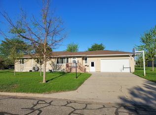 815 6th St SW, Wadena, MN 56482