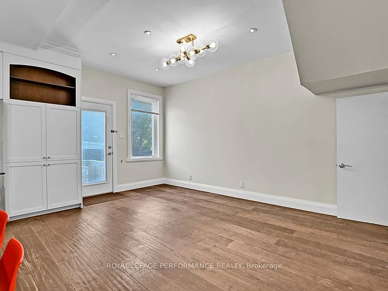 168 Stewart St W — Photo 14