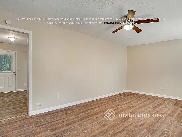 3091 Orbit Cir — Photo 2