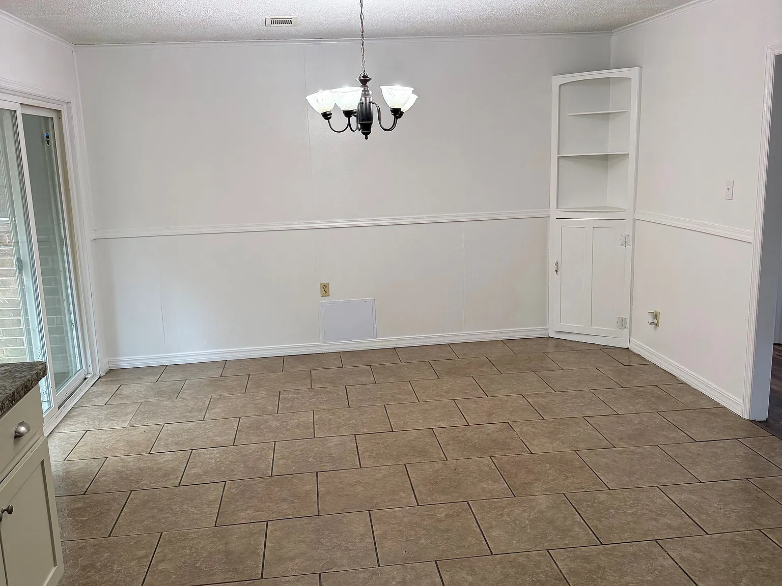 3 bed, 1500 sqft, $1,250 — Photo 3