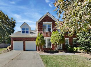 7403 Redstart Ct, Charlotte, NC 28269