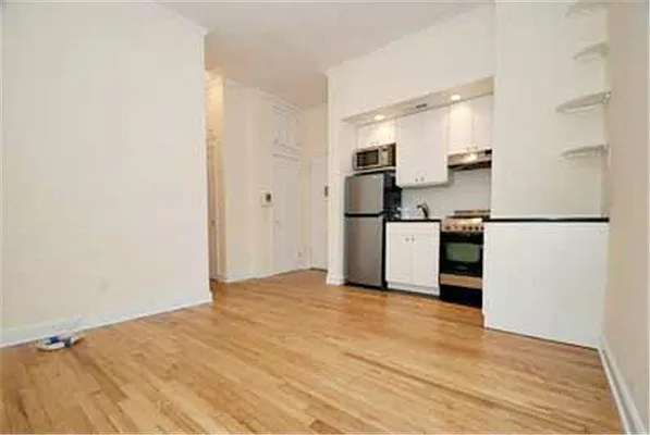 Rented by Buchbinder & Warren | media 1