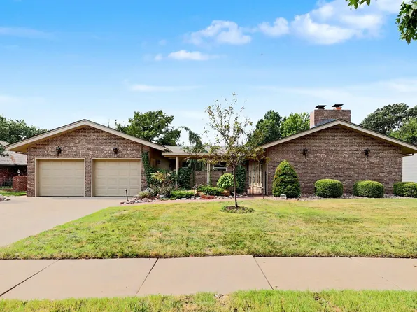 8611 E Tamarac Ln, Wichita, KS 67206