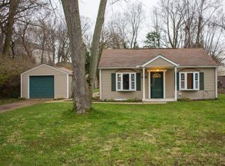 1815 Hartman Dr, South Bend, IN 46617