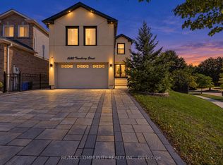 1640 Tawnberry St, Pickering, ON L1X 2C2