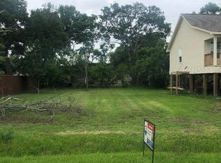 239 Dwire Dr, La Porte, TX 77571