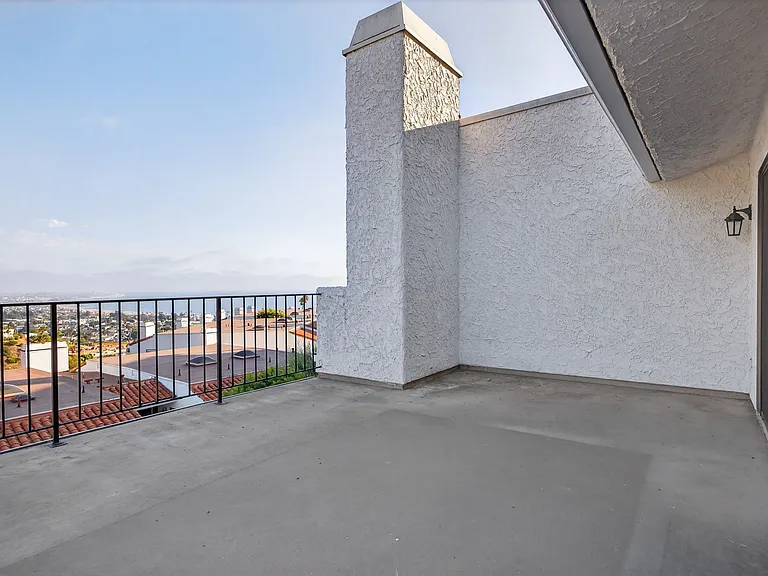 Top balcony - Primary Bedroom
